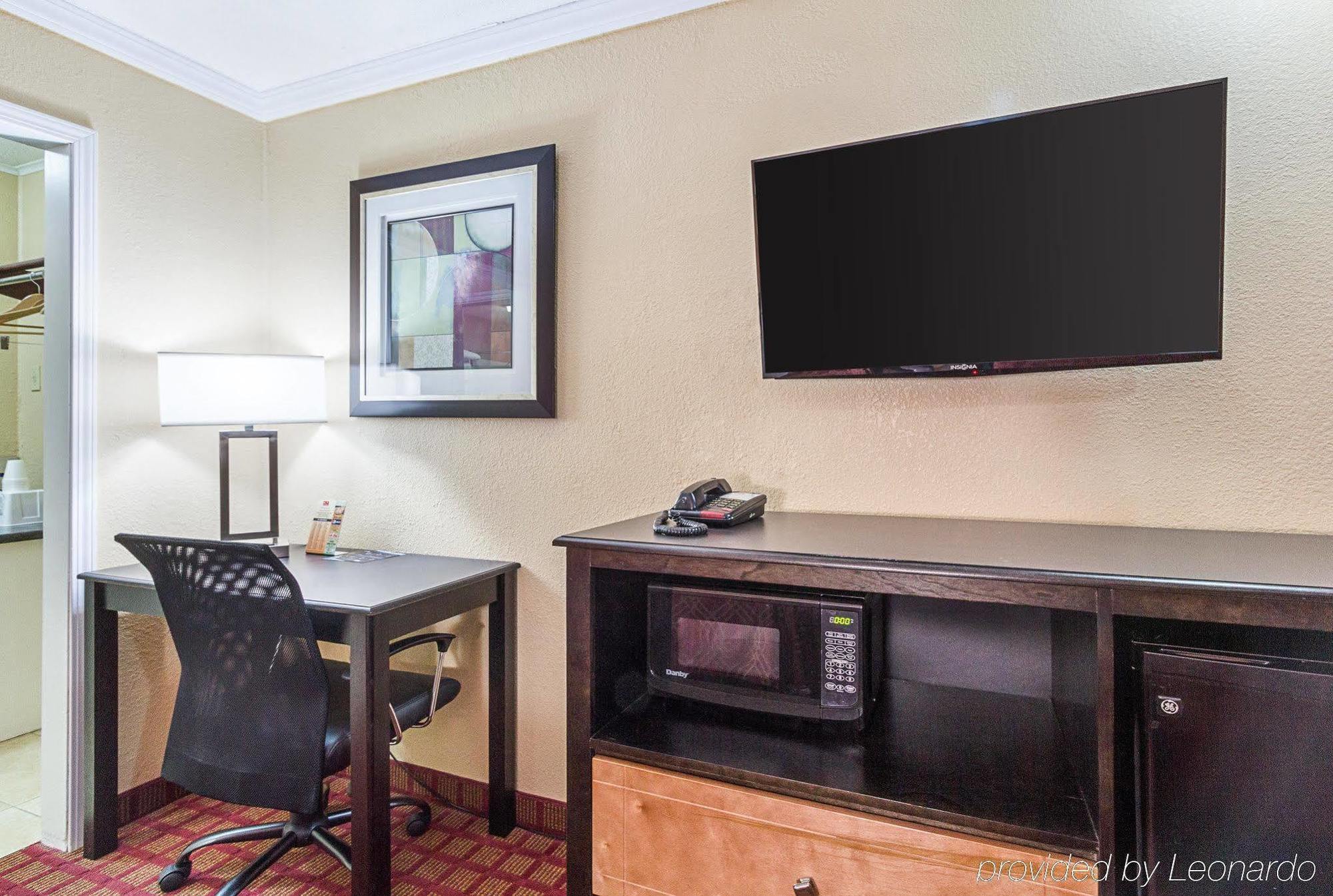 Rodeway Inn West Dodge Omaha Eksteriør billede