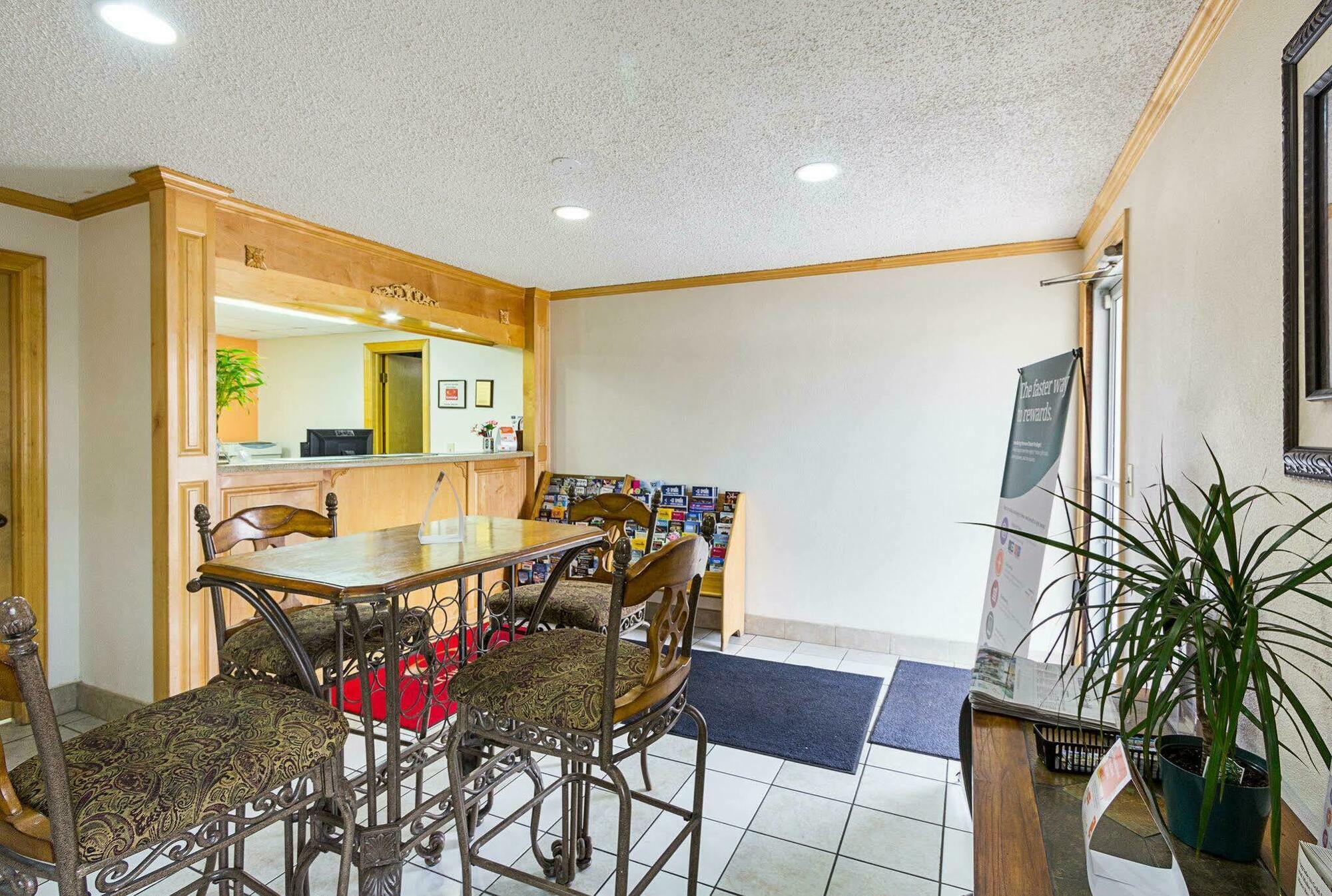 Rodeway Inn West Dodge Omaha Eksteriør billede
